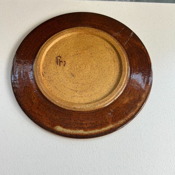 Studio Art Pottery Plates Set of 2 Brown Glossy Finish 10.5" Signed - Picture 7 of 10